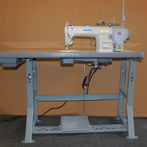 Industrial Sewing Machine .